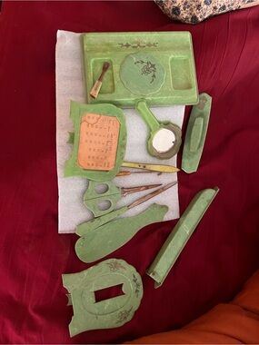 Green Vintage Vanity Desk Set - Mirror & Accessories
